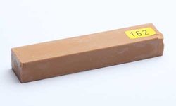 Kö-141 Cire à luter dure 8cm, N°162 aulne foncé-miel